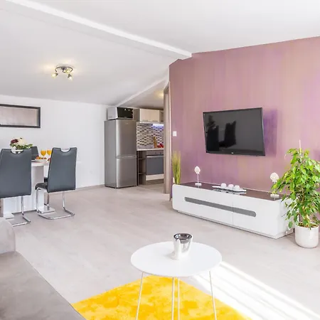 Zatvoreno Zbog Recenzije Nia Deluxe * Dubrovnik