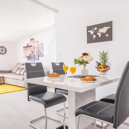 Zatvoreno Zbog Recenzije Nia Deluxe Apartamento