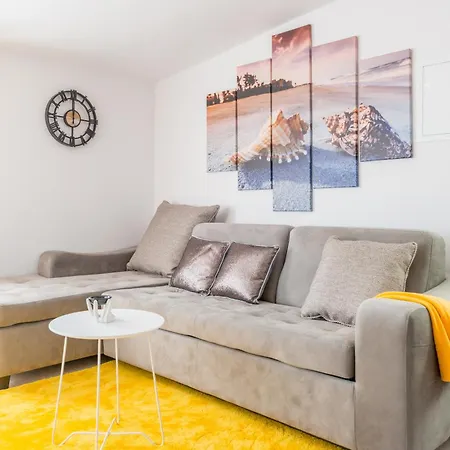 Apartamento Zatvoreno Zbog Recenzije Nia Deluxe