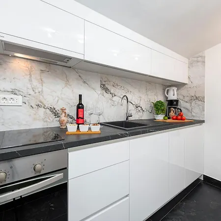 Zatvoreno Zbog Recenzije Nia Deluxe Appartement